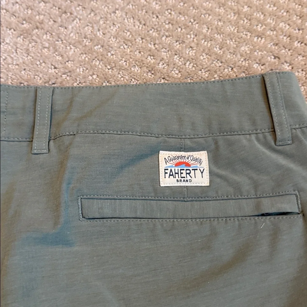 Faherty men’s all day shorts green